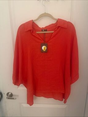 M Made in Italy brand Red Women's Lightweight V-Neck Linen Top NWT